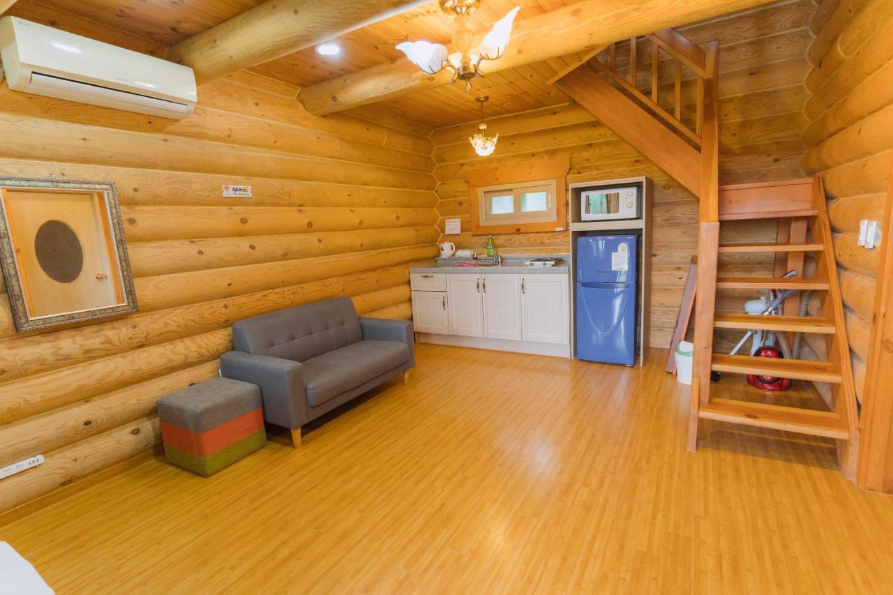 Jungmun Log Pension & Resort Согвіпо Екстер'єр фото