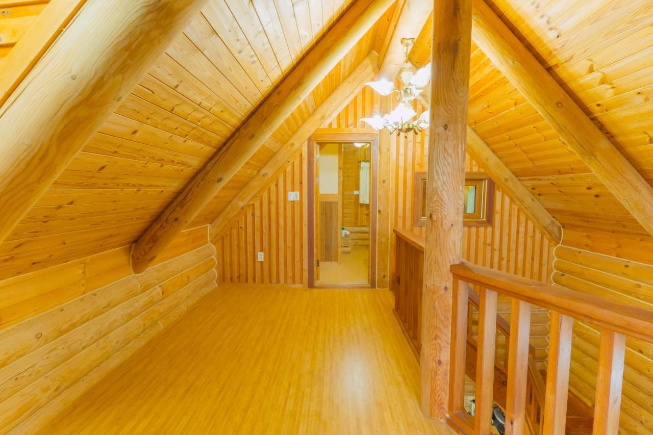 Jungmun Log Pension & Resort Согвіпо Екстер'єр фото