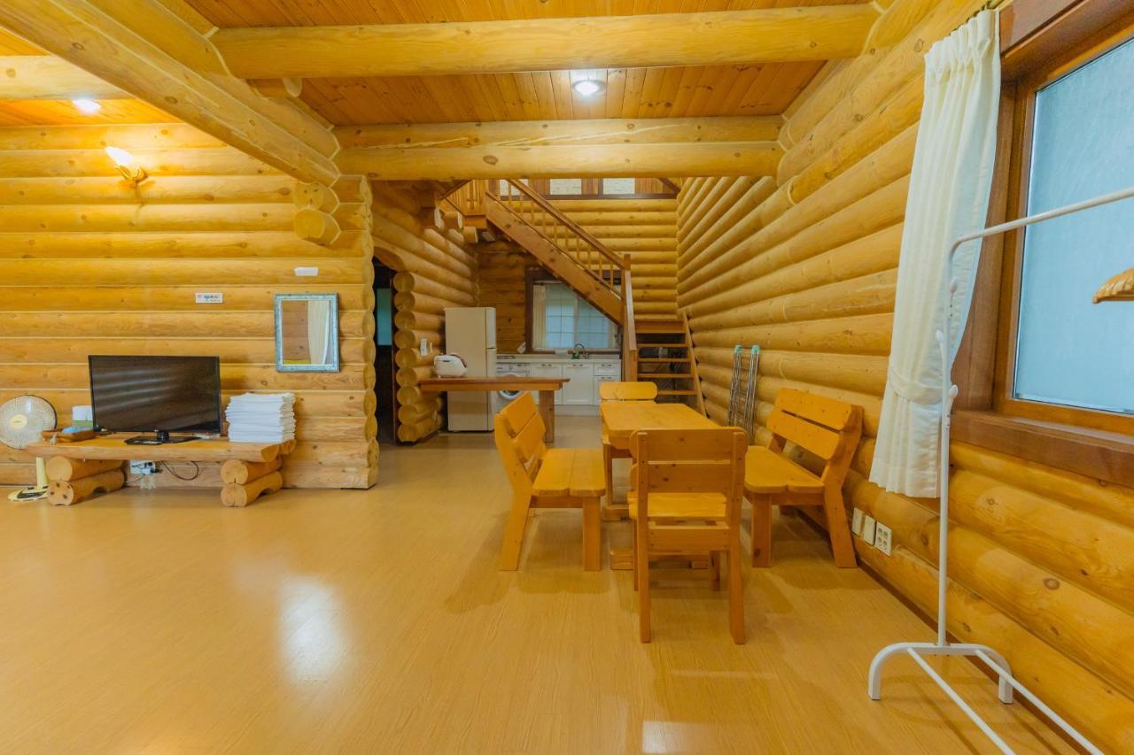 Jungmun Log Pension & Resort Согвіпо Екстер'єр фото