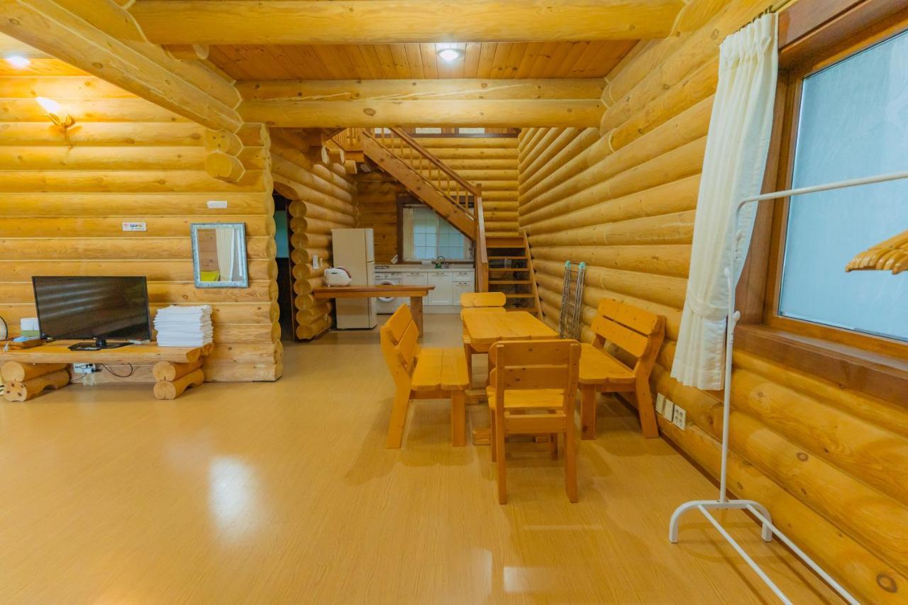 Jungmun Log Pension & Resort Согвіпо Екстер'єр фото