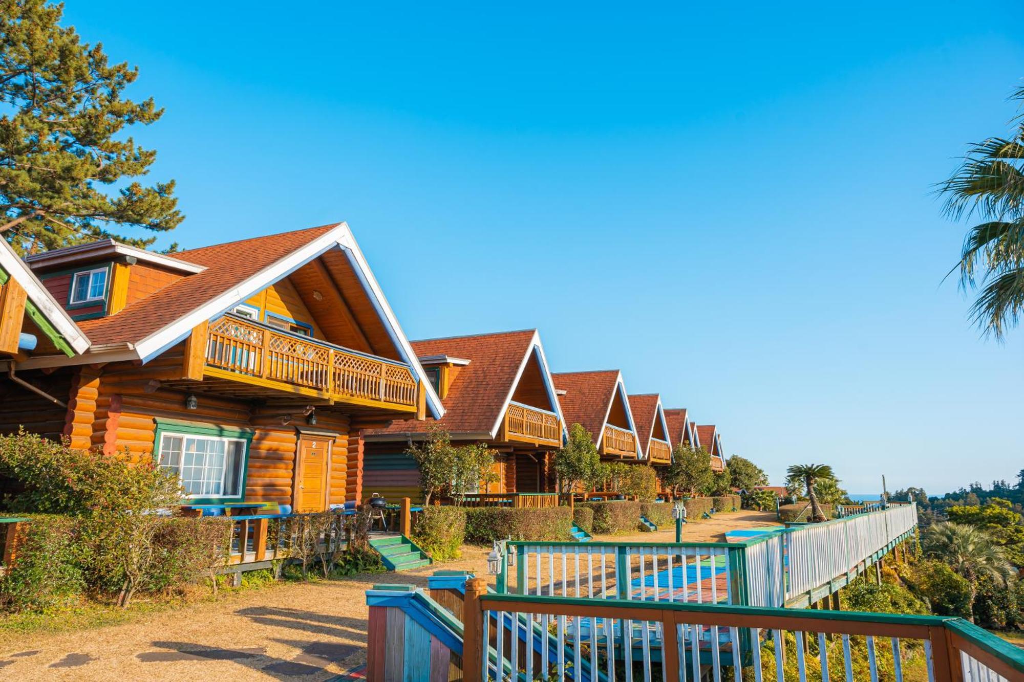 Jungmun Log Pension & Resort Согвіпо Екстер'єр фото
