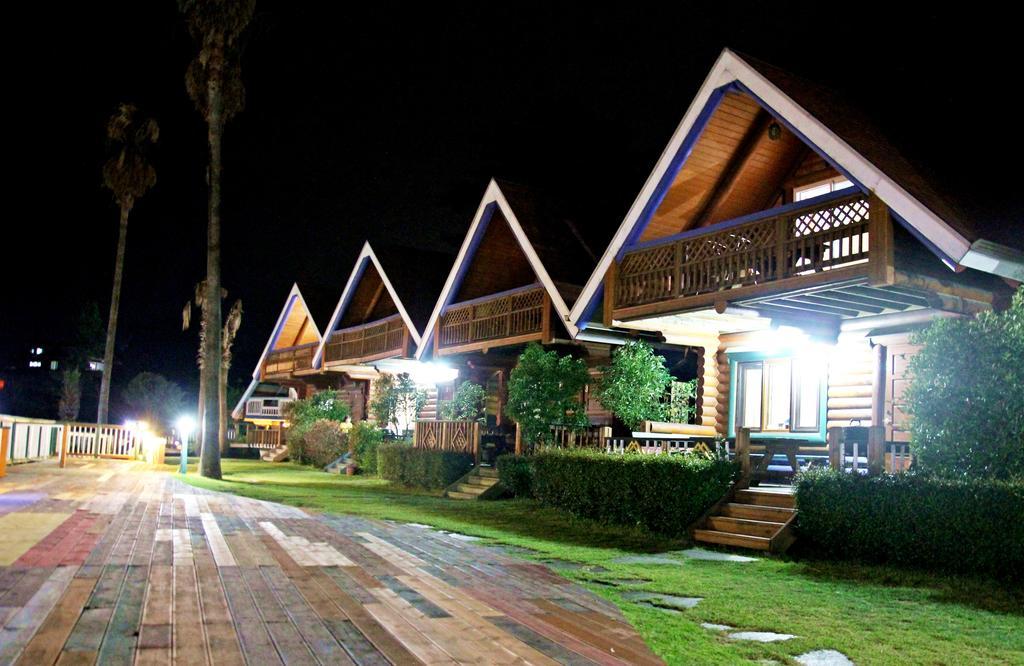 Jungmun Log Pension & Resort Согвіпо Екстер'єр фото