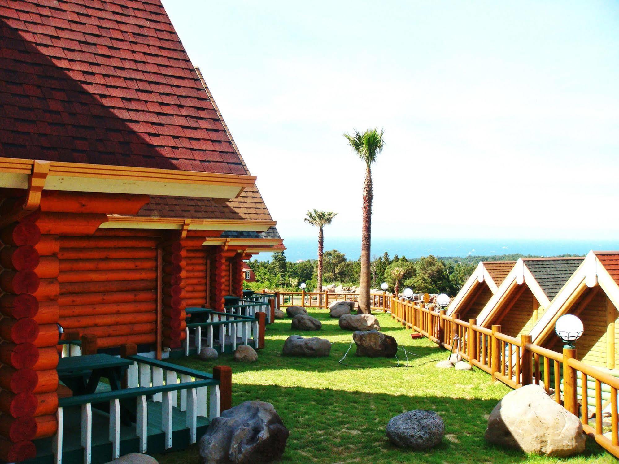 Jungmun Log Pension & Resort Согвіпо Екстер'єр фото